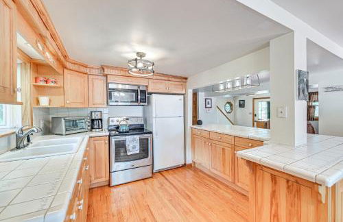 Pet-Friendly Home with Beach in Northville! - Foto 8