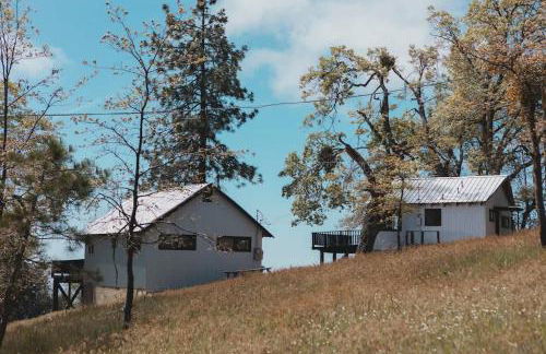 Secluded rustic 1-bedroom cabin on private land - Foto 10