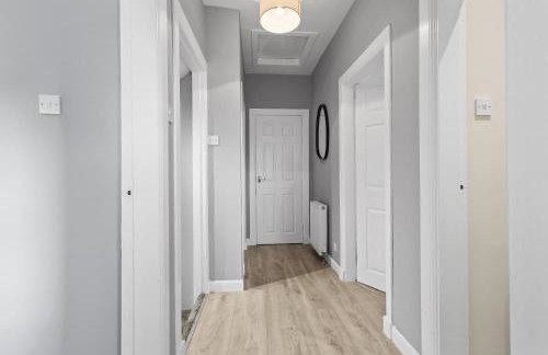 Welcoming Home in Hurlford, Kilmarnock - Bonnie Lodgings - Foto 13