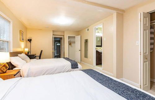 Cozy House 10min to Monuments and DC by CozySuites - Foto 9