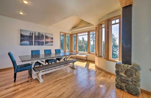 Spacious Lake Stevens Home with Fire Pit, Patio - Foto 6