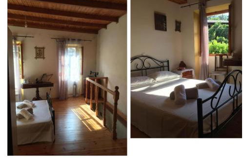 Country traditional house in Corfu village, Greece - Photo 2