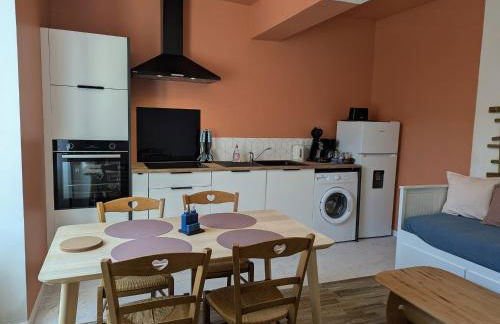 Gîte chaleureux 4 pers, terrasse, proche Loire - FR-1-590-578 - Photo 10