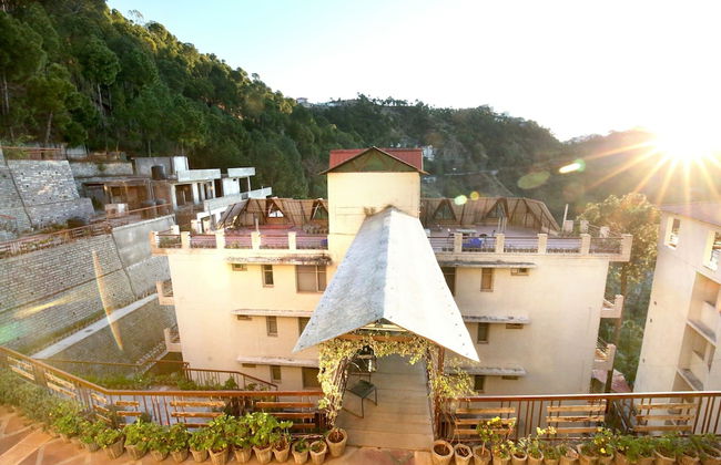 OYO 10976 Home Cheerful 2BHK Scenic Barog - Foto 27