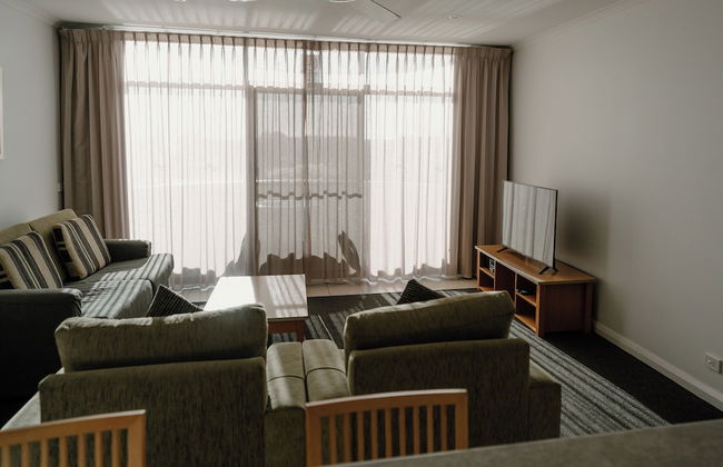 Lake Mulwala Boatel - Photo 9