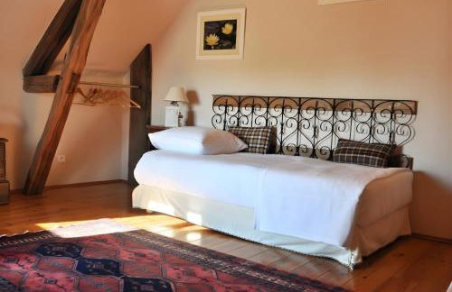 Cottage Mackinley, séjour spacieux et chaleureux, salon de jeux, grande salle à manger, 15 pers, Centre Historique, gare TER - Foto 15