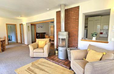 Home Comforts in Peaceful 2 Acres - Foto 1