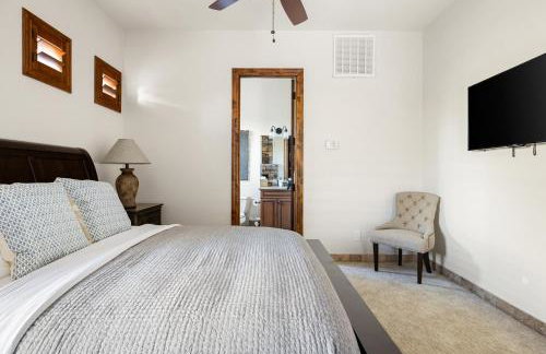 Desert Oasis with Pool Black Mountain Views - Photo 48