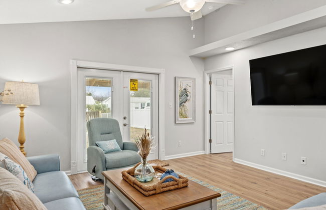 Sunshine House! 3BR 2BA Sleeps 9! Your Perfect Retreat for Comfort and Style - Foto 13