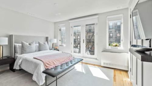 Luxe Studio with Charming Juliet Balcony - Foto 2