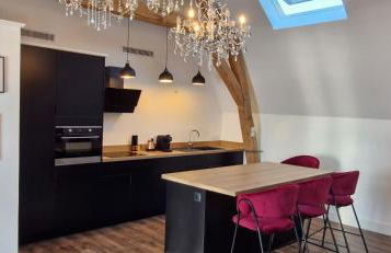 La suite Baroque jacuzzi au cœur du château de Boissettes - Foto 4