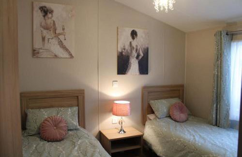 Platinum lodge on Carlton Meres holiday Park - Foto 30