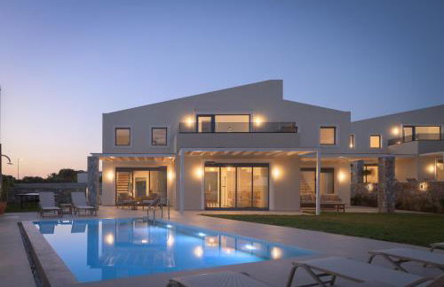 Pelagias Loft Villas Heated pool 5min walk from the beach - Photo 2