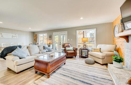 Private Boat Dock Troutman Home on the Water! - Foto 2