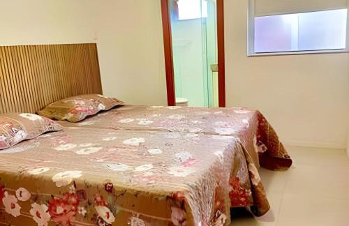 Imóvel Novo, 4 Quartos, Ar Condicionado em todos ambientes - Cond. Fechado - Guarajuba-BA - Foto 9