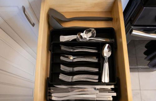 Lovely Victorian Beauty in Heart of Downtown - Foto 28