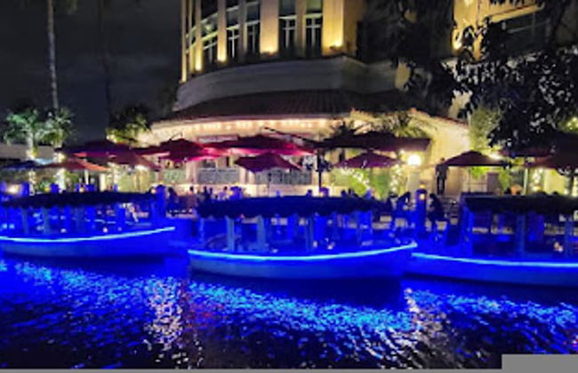 Modern 2-bedroom Retreat Near Beach Airport - Foto 17