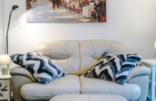 Spacious 3 bedroom home with garden - Foto 25