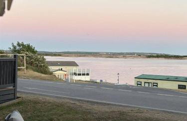 Lush Lake View - Photo 1