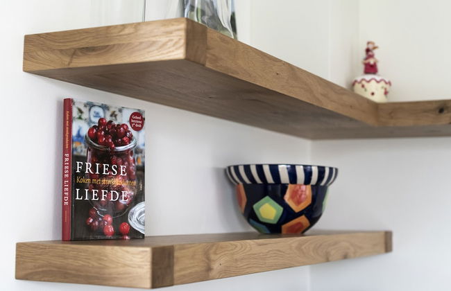 Chic Villa With a Fireplace at Tjeukemeer - Photo 24