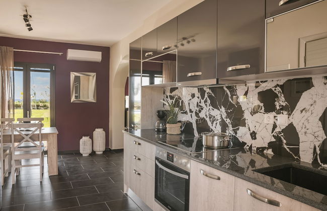 Queen Bee Residence - Photo 22