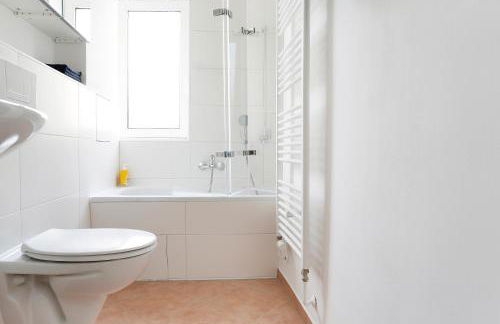 BLISSE by ROCKCHAIR Apartments l SUPERHOST Status l 5 Schlafzimmer 3 Bäder 3 Balkone l Family & Business Flair welcomes you! - Foto 7