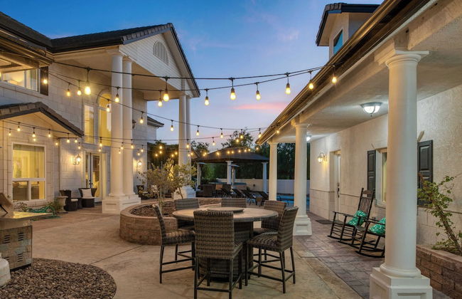 Grand Contento by Avantstay Extraordinary Estate w/ Pool & Movie Room - Photo 18