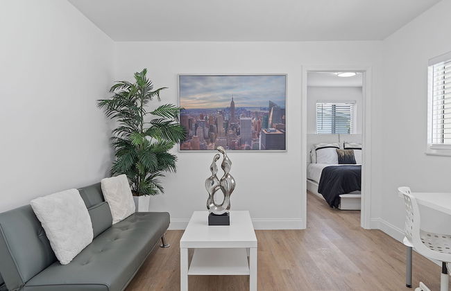 Dreamy 4BR Getaway w Private Pool Luxe Patio in Miramar - Foto 38