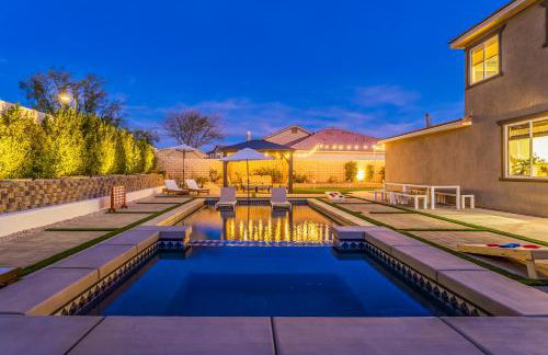 GAMEROOM, King Beds, Movie Projector, Heated Saltwater Pool, Golf and Games! - Foto 54