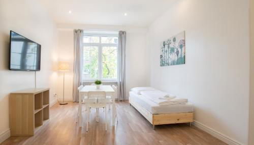 Tolstov Apartments - 1 or 3 Room Apartments - 20 Min Messe DUS and Old Town DUS - Foto 3