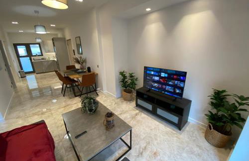 Holy 2 Bedrooms Apartment in Marousi - Foto 1