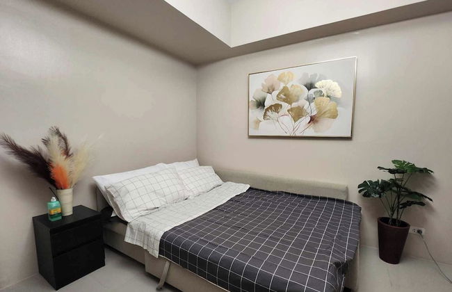 1 Bed Apartment - Sleeps 7 - Pool & Wifi - Photo 8