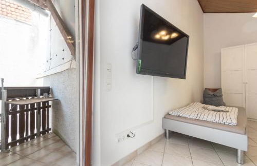 Arbeitnehmerunterkunft I 3 Betten I Balkon I eigene Küche & Bad - Foto 12