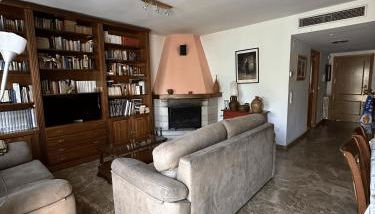 Amplio y Comodo Chalet en Zaragoza con pistas de tenis - Foto 3