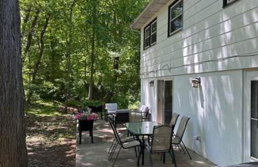 Blocks to Town, Game Room, Firepit, Huge Backyard - Photo 29