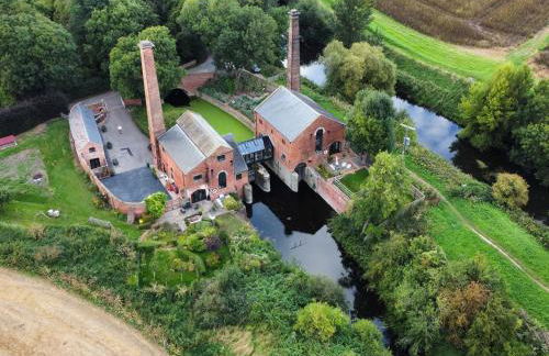 The Pump House Art Studio - Foto 36