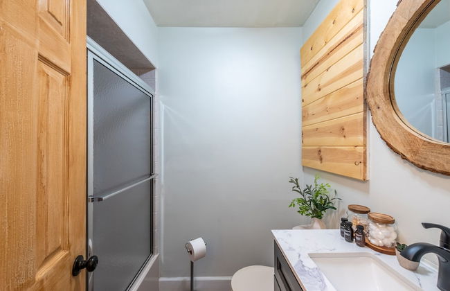 Sasa by Avantstay Deck Fire Pit Near Lake - Photo 35