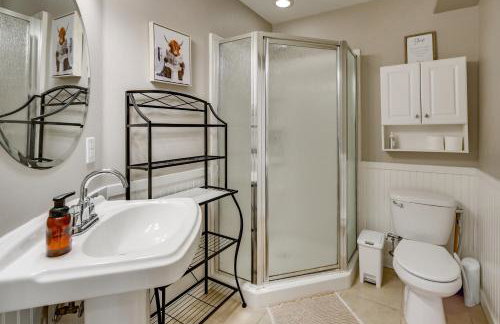 Stunning Alaskan Getaway with River and Mtn Views - Foto 23