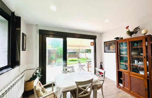 ROSALES Apartamento y jardín - Foto 2