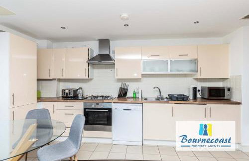 LILYPAD by BOURNECOAST- A Lovely Second Floor Flat in Poole Town Centre with a Lift - FM10693 - Foto 3