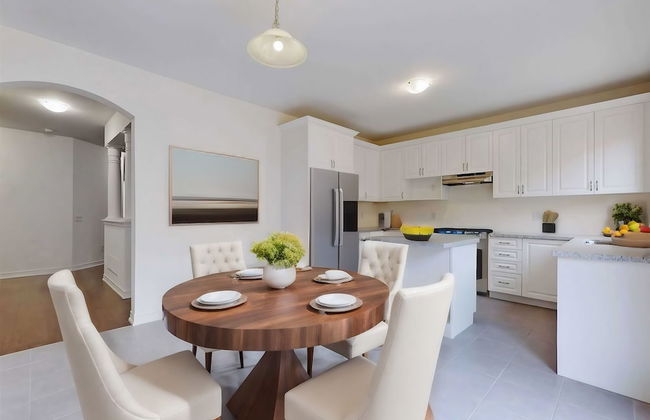 Elegance Modern 4-bedroom Home With Luxury Comforts - Photo 7