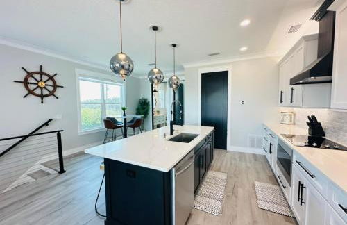 The C House - Photo 18