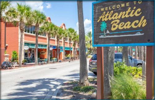 Game Room, near Navy Base, Hannah Park and Beach! - Foto 31