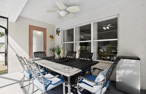 Spacious 4BR Retreat with Heated Pool & Spa home - Foto 43