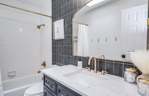 New! Modern • Family Friendly • The Desert Nest - Foto 22