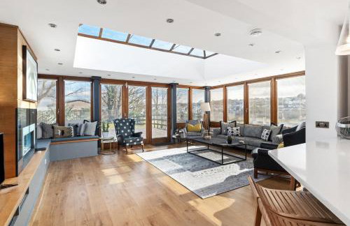 Oaktree Lodge - Luxury Cottage, Hot Tub, Sea Views - Foto 66