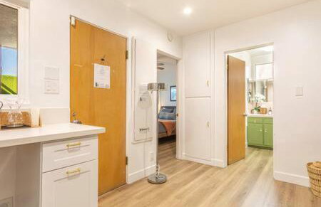 Mid Century 1BR Apt w Patio Near LAX Playa Vista Beach - Foto 9