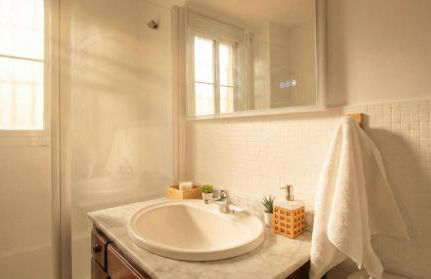 Spacious 2-Bedroom Apartment - Walk to Isla Mágica - AC - Premium Bed - Foto 21