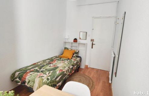 Apartamento con 4 habitaciones recien renovado - Foto 9