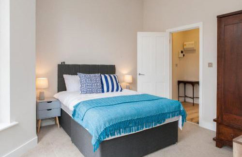 Beautiful 2 bed terrace flat close to Greenwich - Pass the Keys - Photo 27